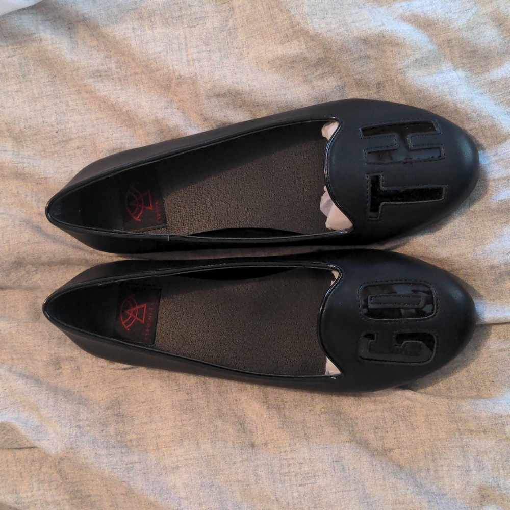 Lydia Goth Flats
